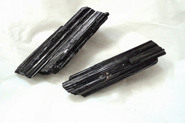 Black tourmaline and its amazing benefits